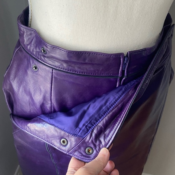 Vintage Escada Leather Skirt - Picture 7 of 8